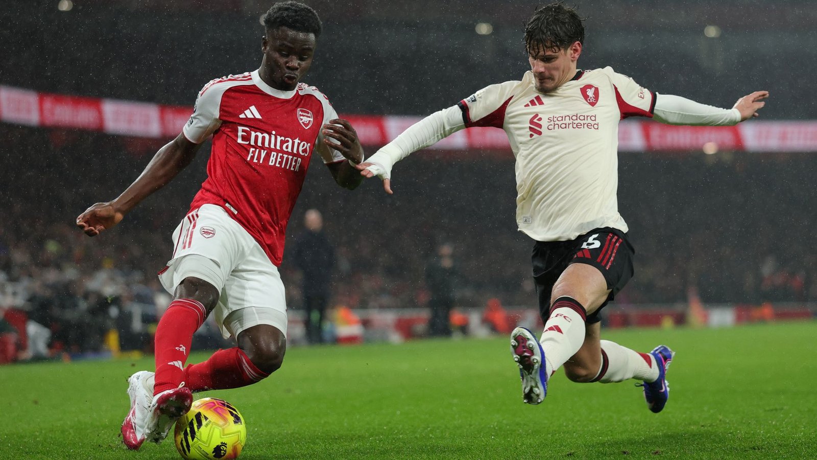 Arsenal spurn chance to go eight clear as Liverpool battle to draw